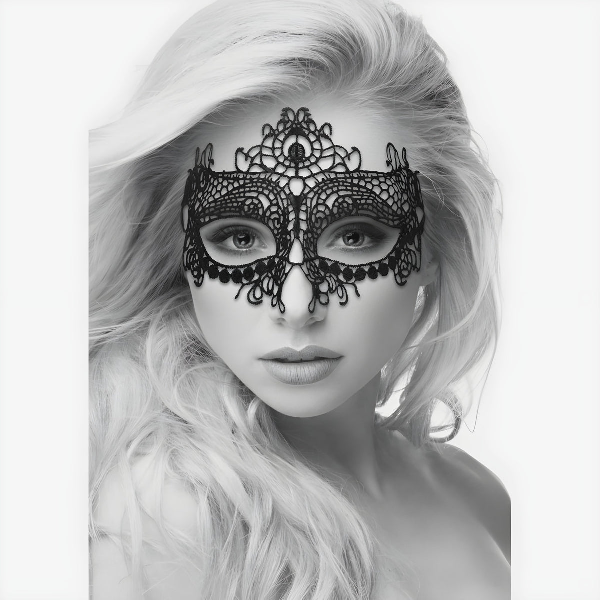 OUCH! B&W QUEEN LACE MASK